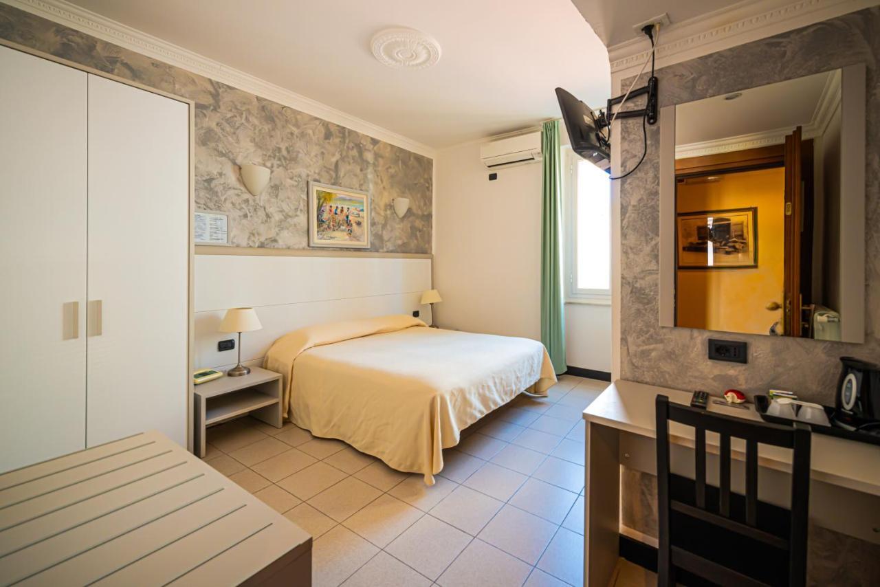 Hotel Marina Sestri Levante Exterior photo